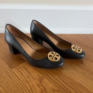 Tory Burch Chelsea Pump
